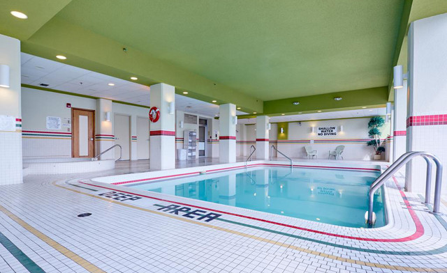 Image of Unwind with a Relaxing Wine, Dine and Stay in Niagara Falls