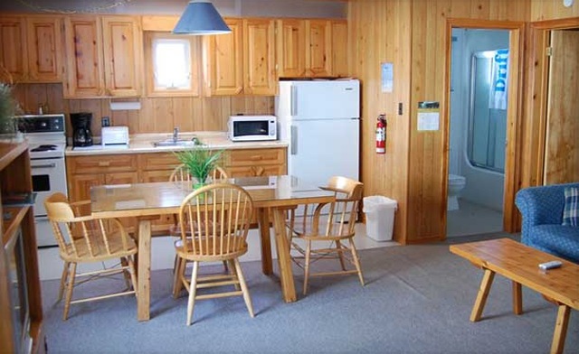 Image of Relaxing Family Getaway at Driftwood Cove Marine Resort