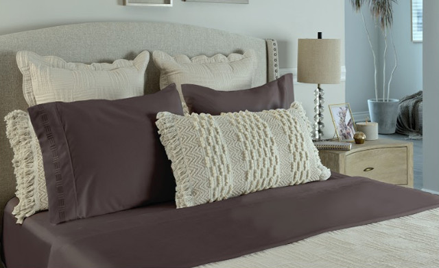 Image of $19 for a 4 Piece 1500 Thread Count Bed Sheet Set with Embroidery in Twin, Double, Queen or King Sizes (a $139 Value)