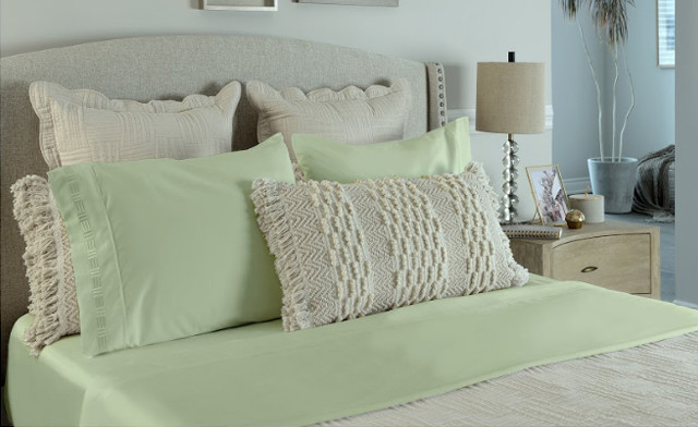 Image of $19 for a 4 Piece 1500 Thread Count Bed Sheet Set with Embroidery in Twin, Double, Queen or King Sizes (a $139 Value)