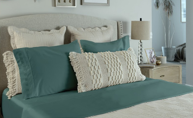 Image of $19 for a 4 Piece 1500 Thread Count Bed Sheet Set with Embroidery in Twin, Double, Queen or King Sizes (a $139 Value)