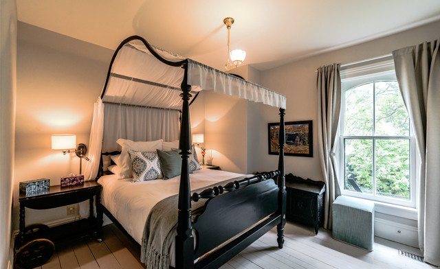 Image of Romantic Niagara-on-the-Lake Heritage Stay