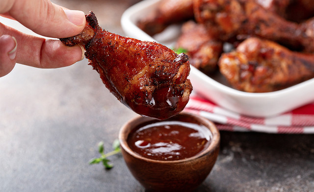 Image of 2 Hours of Golf Simulator Play including 2lbs of Wings from Wild Wing