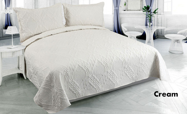 Image of Up to 74% off Pinsonic Solid 3-Piece Quilt Sets 