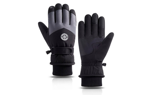Image of Up to 54% off Waterproof Thermal Touchscreen Gloves (a $42.99 Value)
