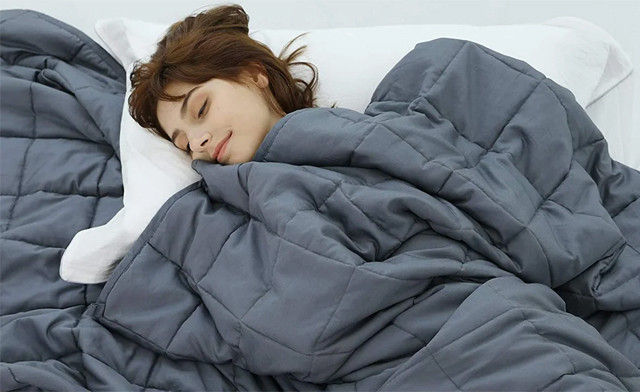 Image of $19.55 for a 15lb Weighted Blanket (a $109 Value)