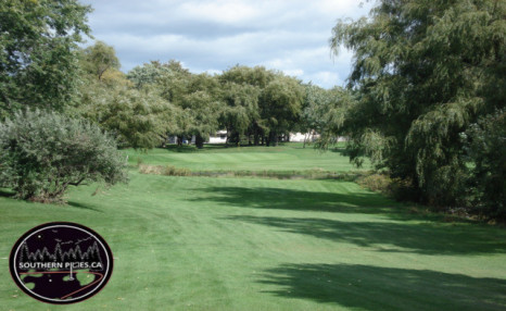 WagJag: FATHER'S DAY FLASH SALE! $89 for 18 Holes of Golf for Two, Shared Powercart, 2 Warm-Up Range Buckets, and Nachos (a $158 Value) - product image