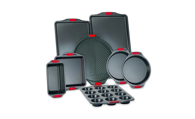 Image of $66.96 for a Lagostina Carbon Steel Bakeware 8-Piece Set (a $129.99 Value)