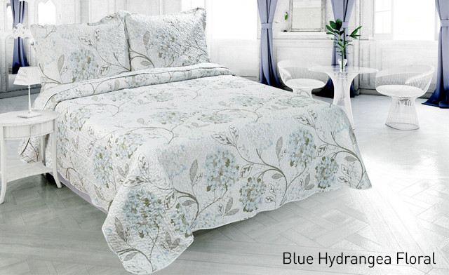 Image of Up to 71% off an Elegant Pinsonic Printed Reversible Quilt Set