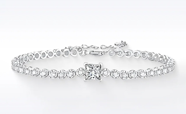 Image of $213.99 for a 0.5 Carat Moissanite Tennis Bracelet (an $877.56 Value)