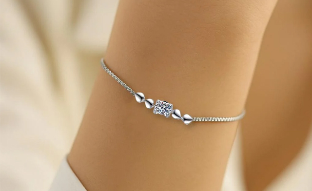 Image of $76.99 for a 1-Carat Moissanite Bracelet (a $315.24 Value)