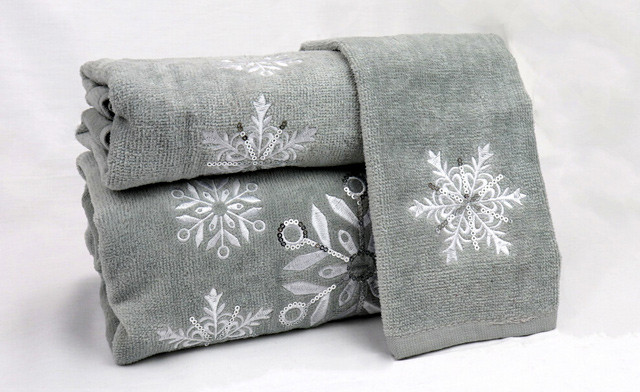 Image of $39.95 for Three Sets of 3-Piece Christmas Towels (a $109.99 Value)