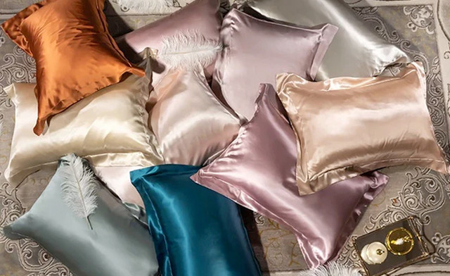 Image of Up to 72% off Double-Sided Mulberry Silk Pillowcases