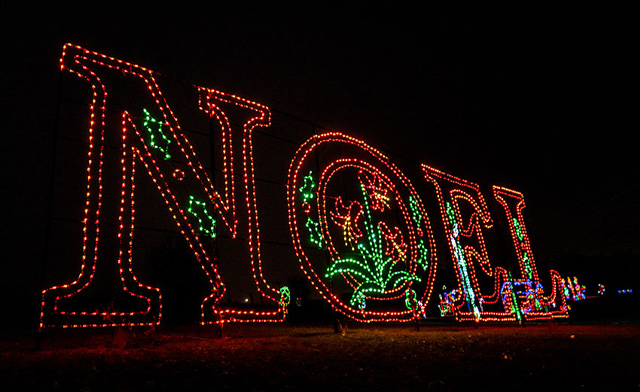 Image of FLASH SALE! $14.95 for Admission for One Vehicle to Gift of Lights