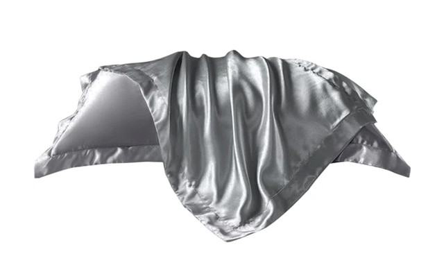 Image of Up to 68% off Double-Sided Mulberry Silk Pillowcases