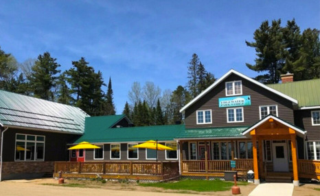 Edgewater: 2-Night Stay in a Cozy Cabin Minutes from Algonquin Park