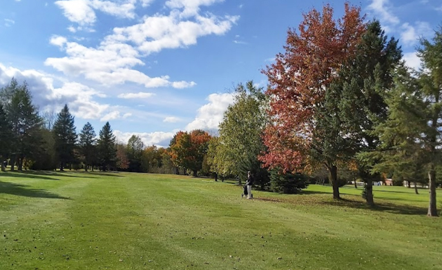 Image of $40 for Golf for 2 with Push Carts at Lyndhurst Golf Club
