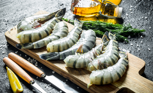 Image of $94.99 for 4 lbs of U4/6 Mammoth Shell On Green Tiger Shrimp (a $140 Value)