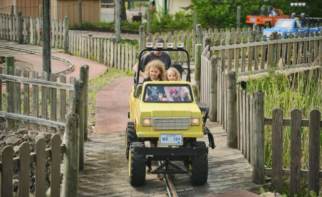 Image of FLASH SALE! $30 for a Single Day Admission Pass to Six Flags Darien Lake with Parking
