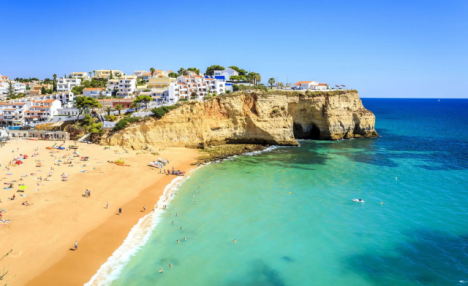 4-weeks stay in Portugal with Flights