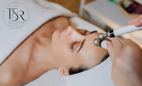 $59 for a Hydra Facial Luxe Glow with Jelly Mask & LED Light at The Skin Room Hamilton