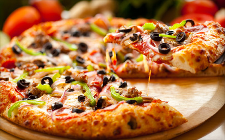 Image of $6 for $15 towards Any Pizza Order from Queen's Pizza & Wings