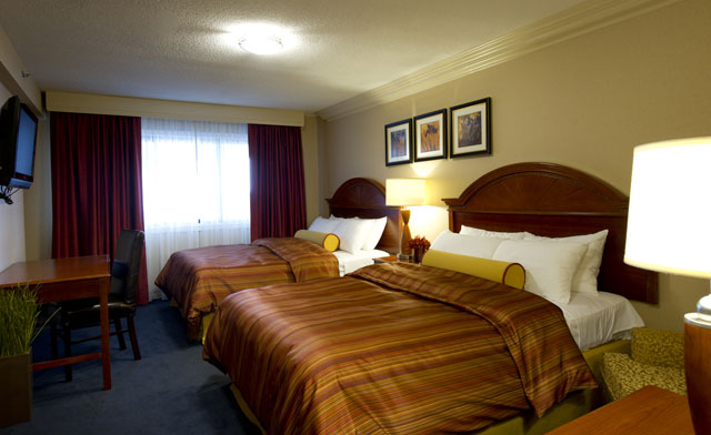 Image of LAST CHANCE! Refreshing Family Fun and Relaxation in Niagara Falls