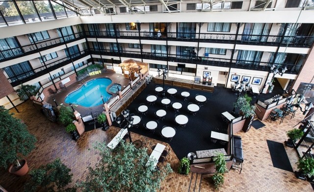 Image of Family Fun in Niagara Falls including Waterpark Passes and More at the Clifton Victoria Inn