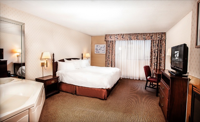 Image of Last Chance! Hotel Stay including Waterpark Passes in Niagara Falls