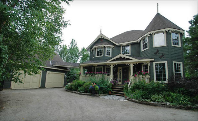 Image of Award-Winning Bed & Breakfast Stay in Collingwood with Scandinave Spa Option