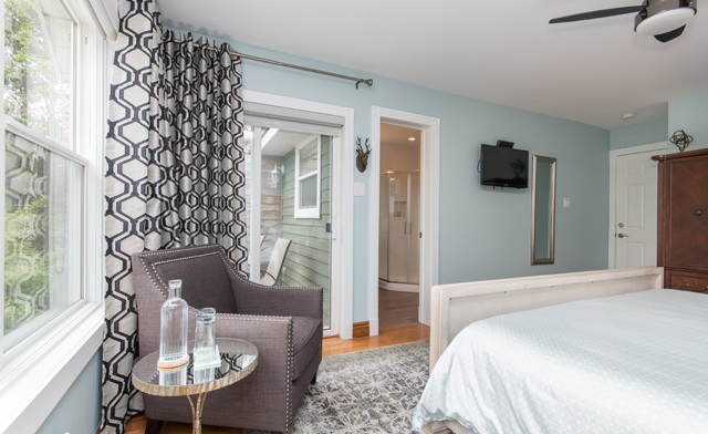 Image of Award-Winning Bed & Breakfast Stay at Craigleith Manor Bed & Breakfast in Collingwood