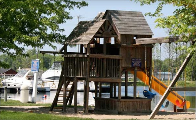 Image of Relaxing Family Getaway at Driftwood Cove Marine Resort