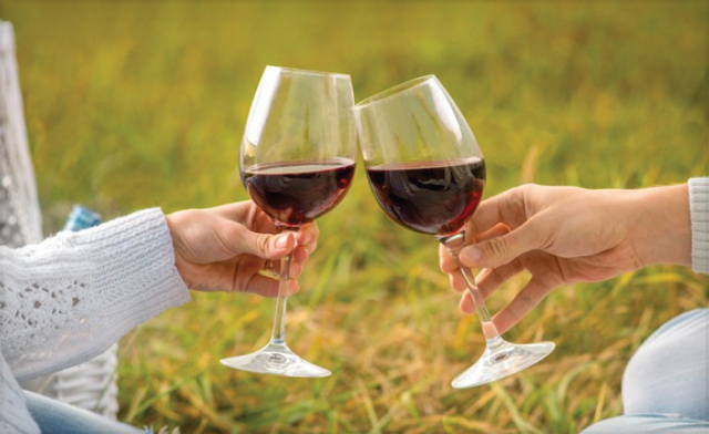 Image of Relaxing Luxury Getaway Package in Niagara Falls