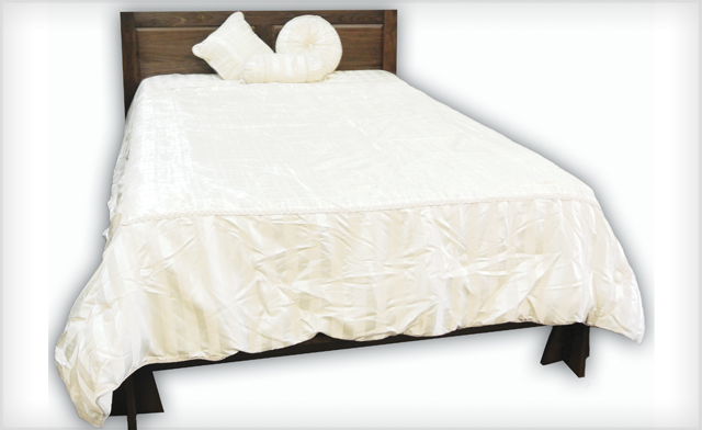 Image of Up to 84% off a Hardwood King or Queen Bed from Furniture Decor Liquidation Centre (2 Options)