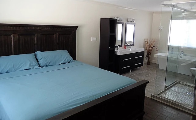 Image of Rent an Executive Home and 3 Rustic Log Cabins for Up to 20 Guests in Ottawa Valley