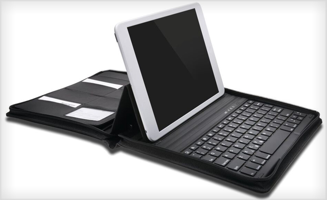  49 For A Kensington Keyfolio Executive Zippered IPad Case an 84 Value WagJag
