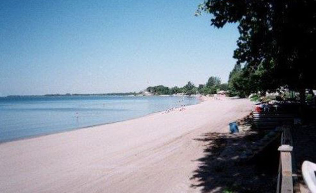 Image of $22.60 for a Day Admission to Knights Beach for a Car Load of Up to 5 People (a $44.07 Value)