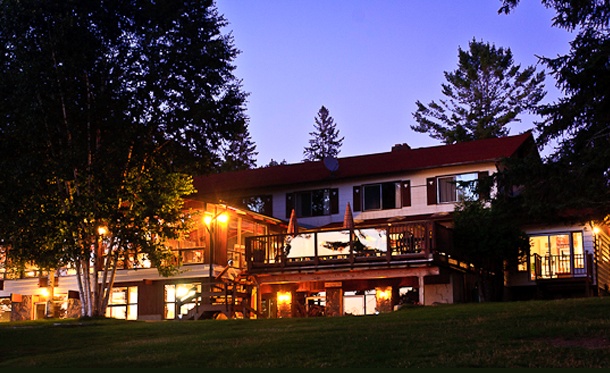 Image of Summer Lakeside Retreat in Muskoka