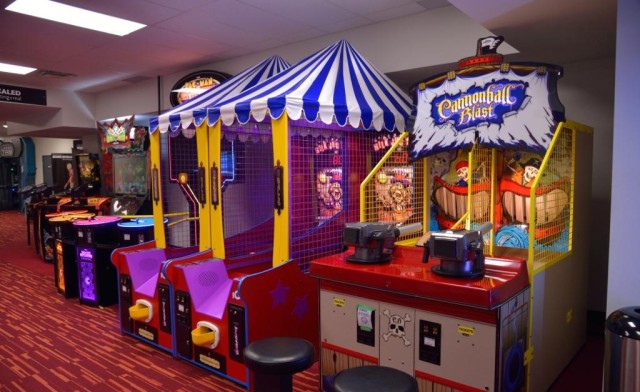 Image of Up to 80% off an Ultimate Family Fun Adventure in Niagara - Includes Passes to Niagara Falls Fun Zone, Captain Jack's, IHOP and East Side Mario's