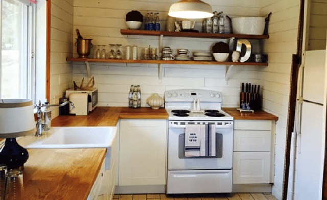 Image of 2-Night Lakeside Getaway to Muskoka