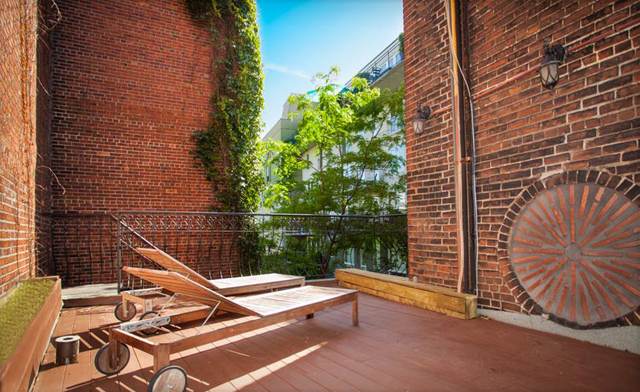 Image of Luxurious Castle Suite Stay in Old Montreal