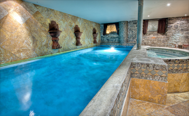 Image of Luxurious Castle Suite Getaway in Old Montreal