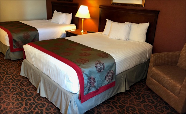 Image of Stay for Some Family Fun, Entertainment and Delicious Food in Niagara Falls