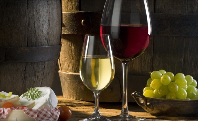 Image of Stay for Some Family Fun, Entertainment and Delicious Food in Niagara Falls