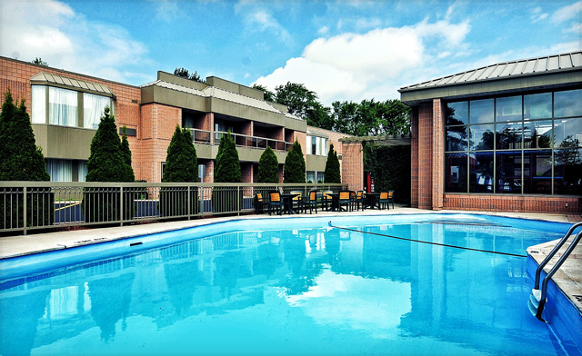 Image of One Night Package at the Ramada Plaza Niagara Falls for $55!