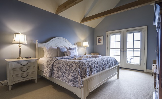 Image of 1-Night Stay at the Luxurious Rawley Resort Spa And Marina in Muskoka - New Dates Added! 