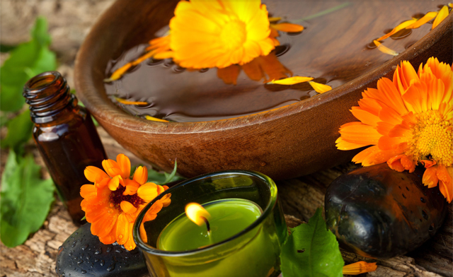 Image of $39 for a Sampler Pack with Essential Oils, Fragrance Oils, a Reed Diffuser Set and a Carrier Oil (a $89 Value)