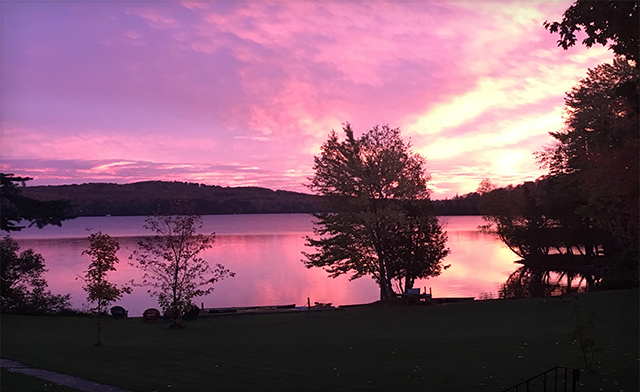 Image of FLASH SALE! Romantic Spring Muskoka Getaway for Two by the Water in Penn Lake 