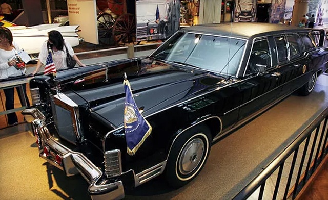 Image of $148 and Up for a 3-Day Chicago Classic Tour with Transport & Accommodation from Tours With You (Up to $415 Value)