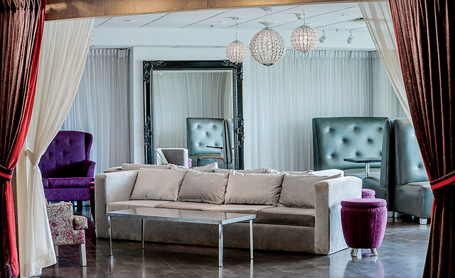 Image of Couples Casino and Wine Package in Niagara Falls